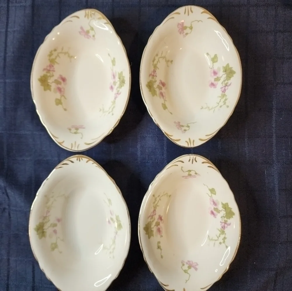 4 Pope Gosser China Small Flowers With Gold Trim Small Oblong Serving Bowls‎